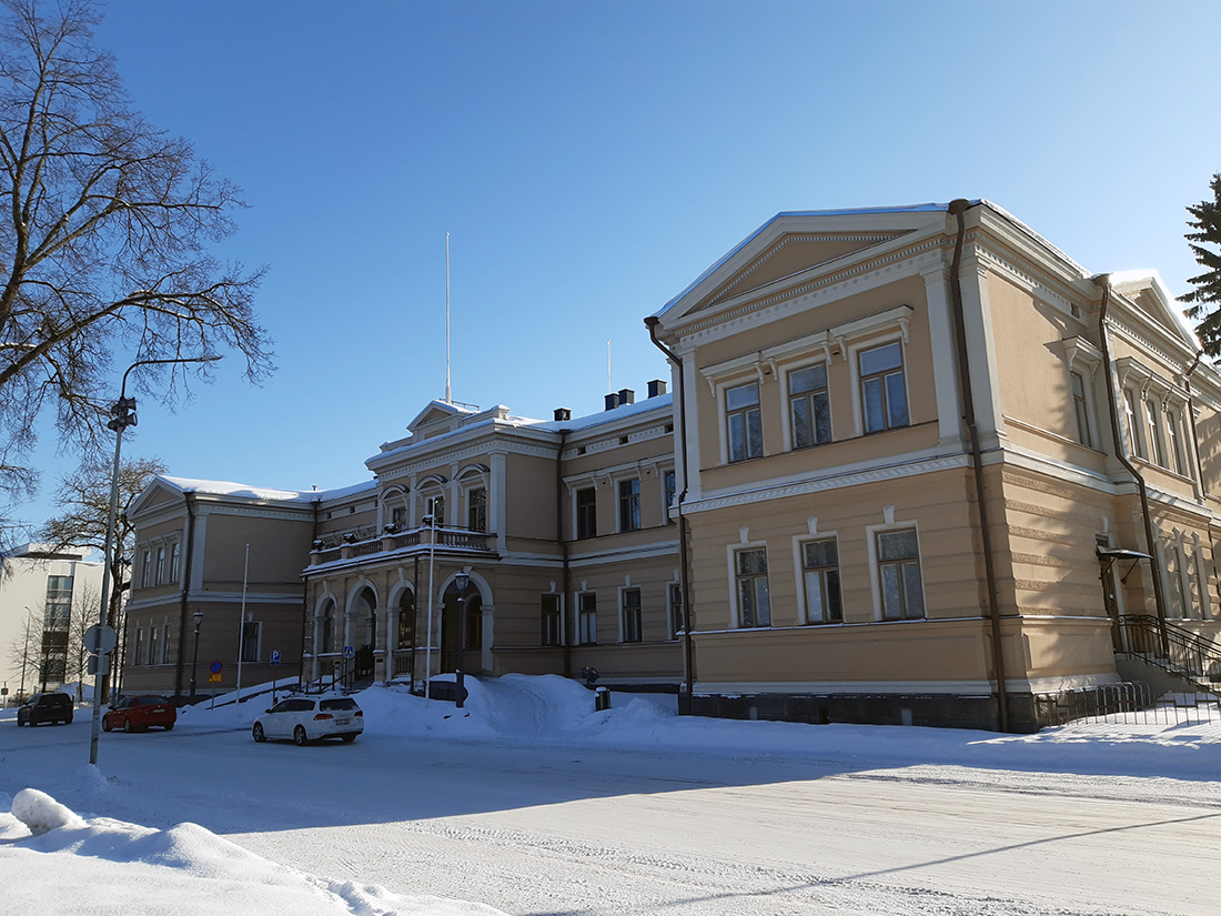 Fimean toimipisteen rakennuksen julkisivu Hallituskadulla Kuopiossa.